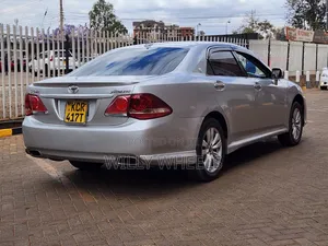 Toyota Crown 2011 Silver