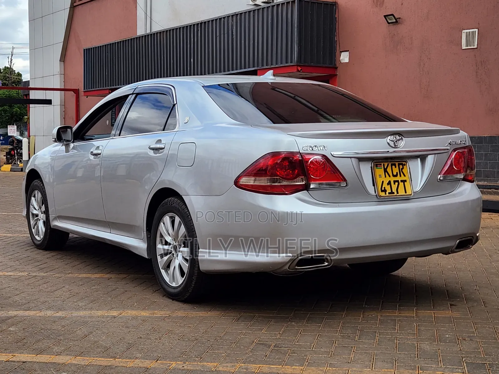 Toyota Crown 2011 Silver