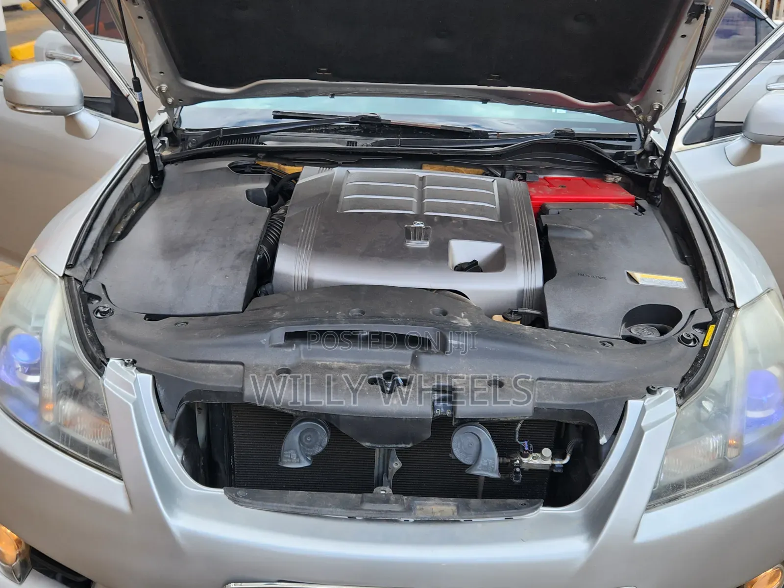 Toyota Crown 2011 Silver