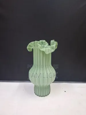 Fancy Glass Flower Vase – EL