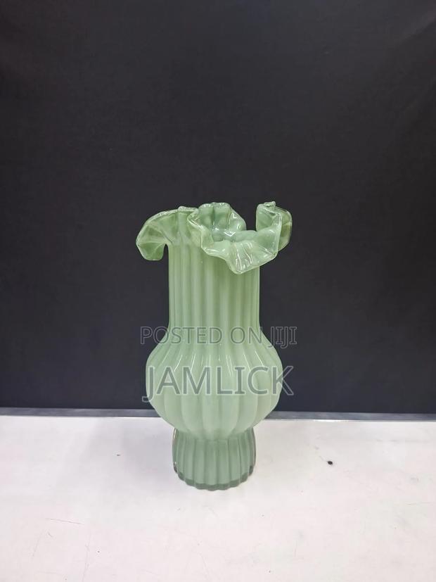 Fancy Glass Flower Vase – EL - thumbnail 3