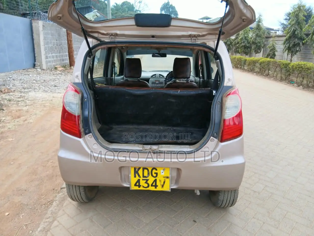 Suzuki Alto 2014 Pink