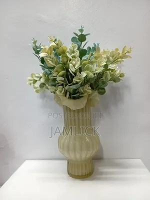 Fancy Glass Flower Vase – EL