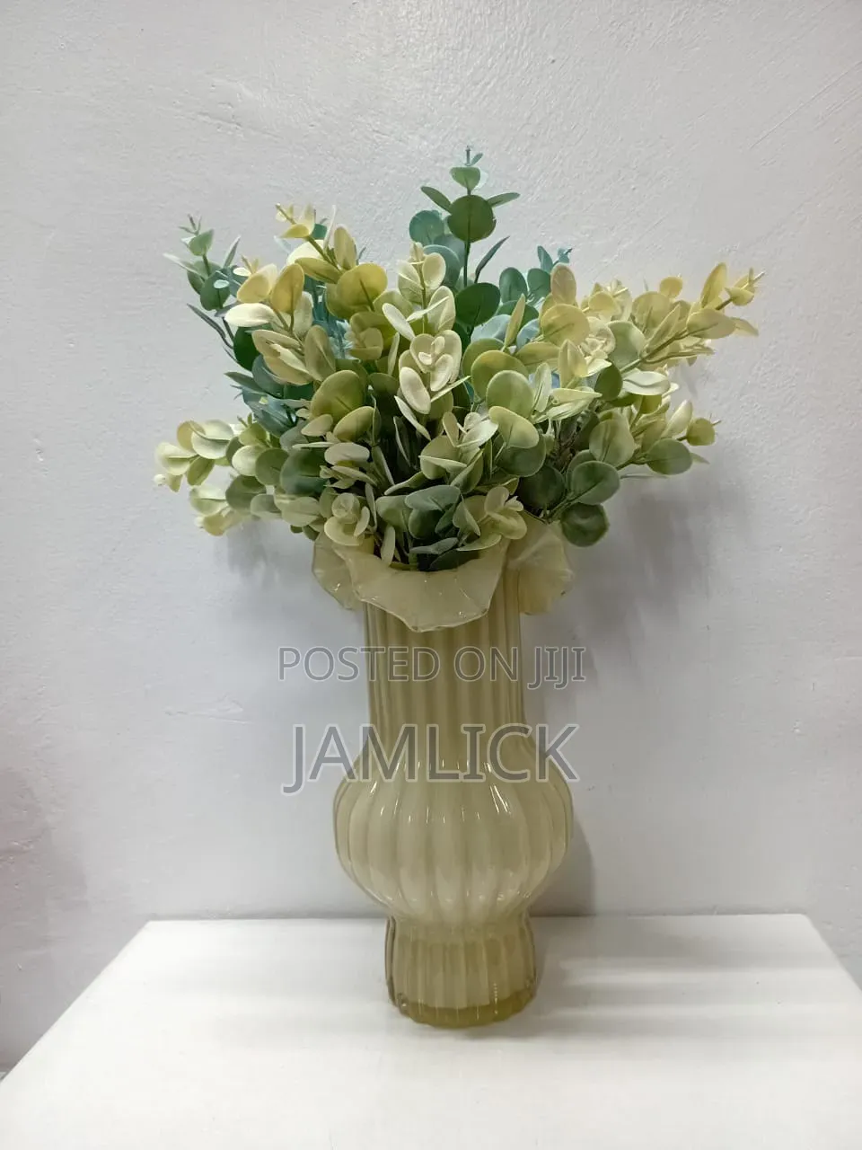 Fancy Glass Flower Vase – EL