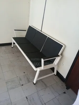 Modern 3-Seater Waiting Bench – Black & White Reception Chair