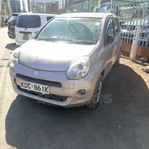 Toyota Passo 2013 Pink