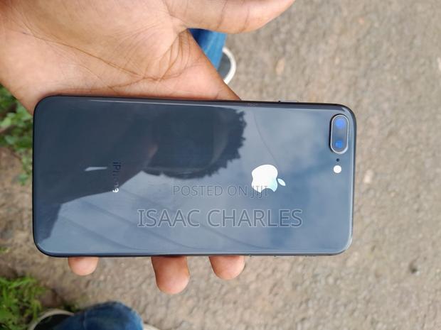 Apple iPhone 8 Plus 64 GB Black - main view