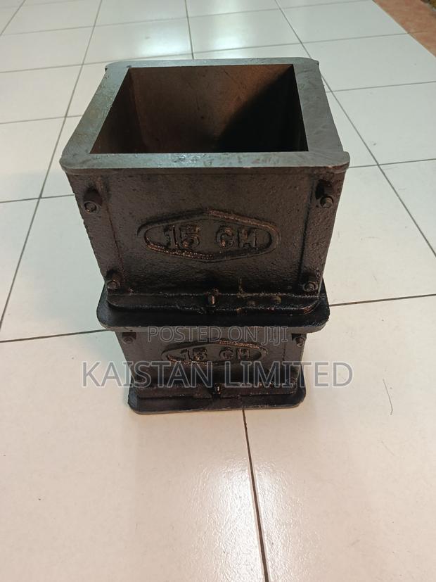 Iron Concrete Cube Moulds for Concrete Testing - main view