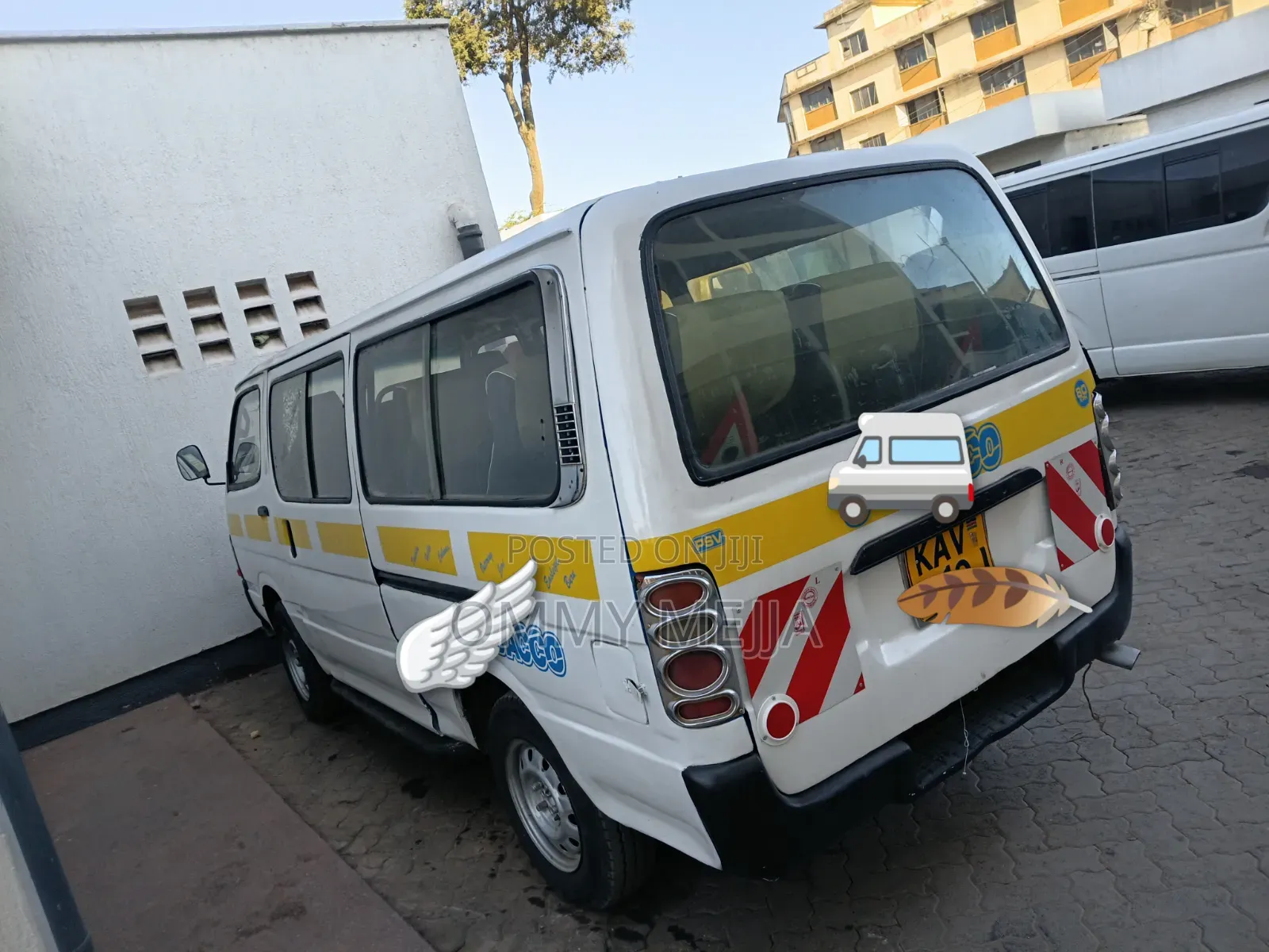 Toyota HiAce 2005 White