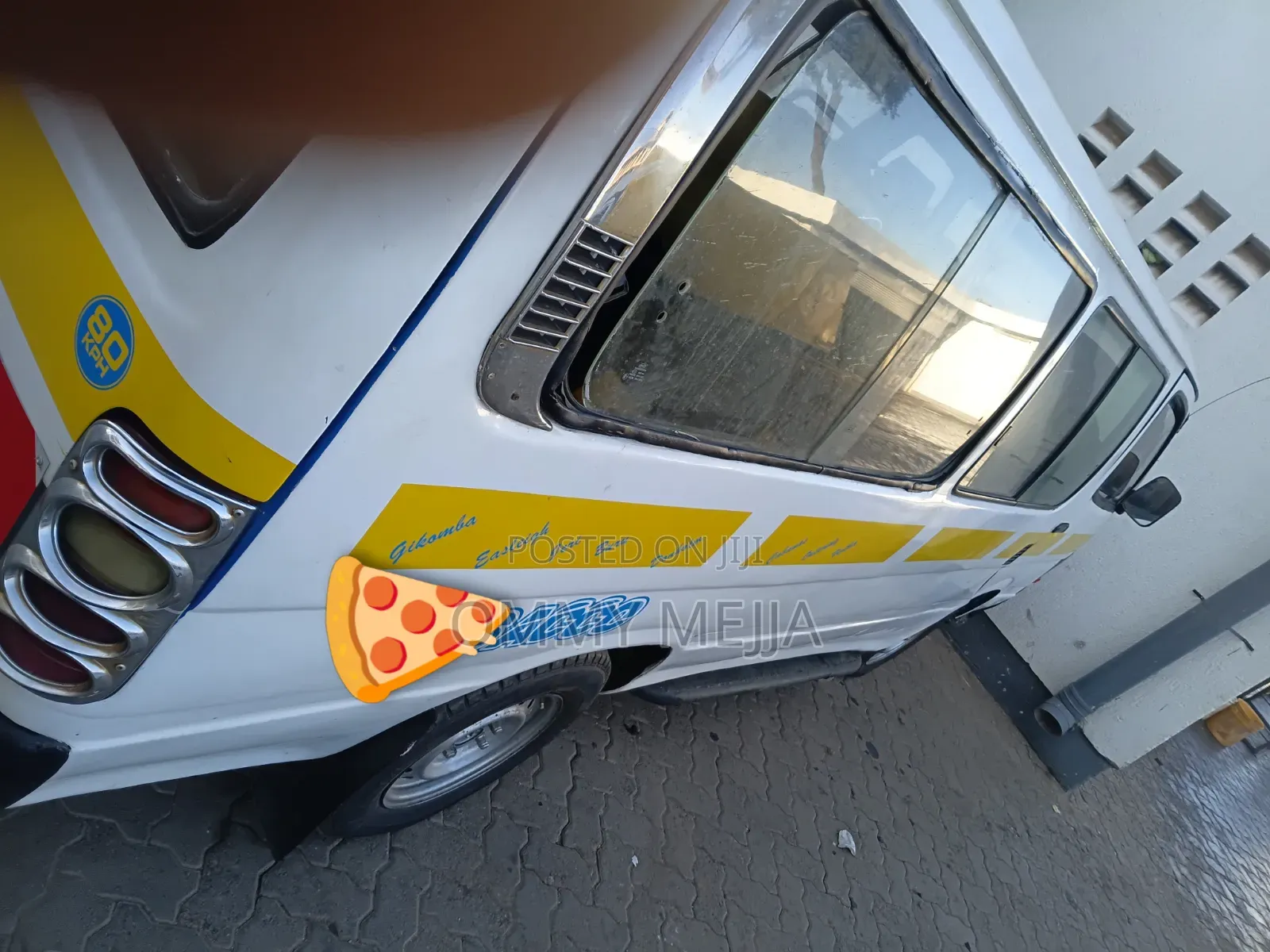 Toyota HiAce 2005 White