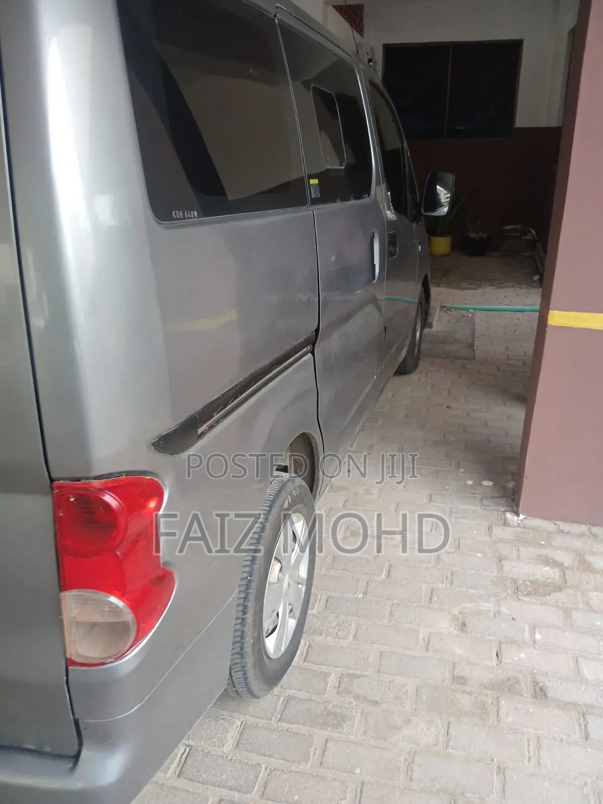 Nissan NP200 2013 Brown