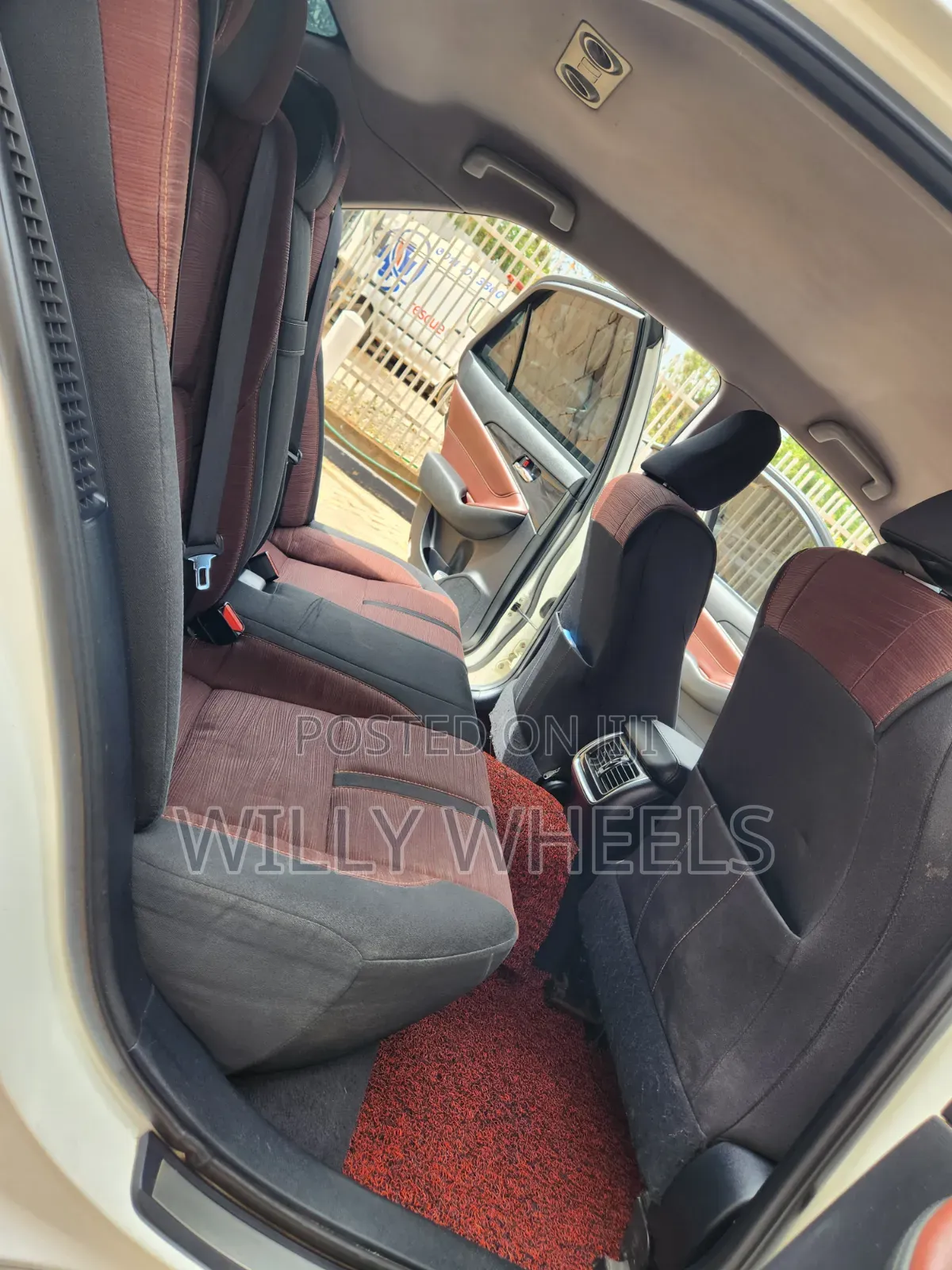 Toyota Crown 2013 White