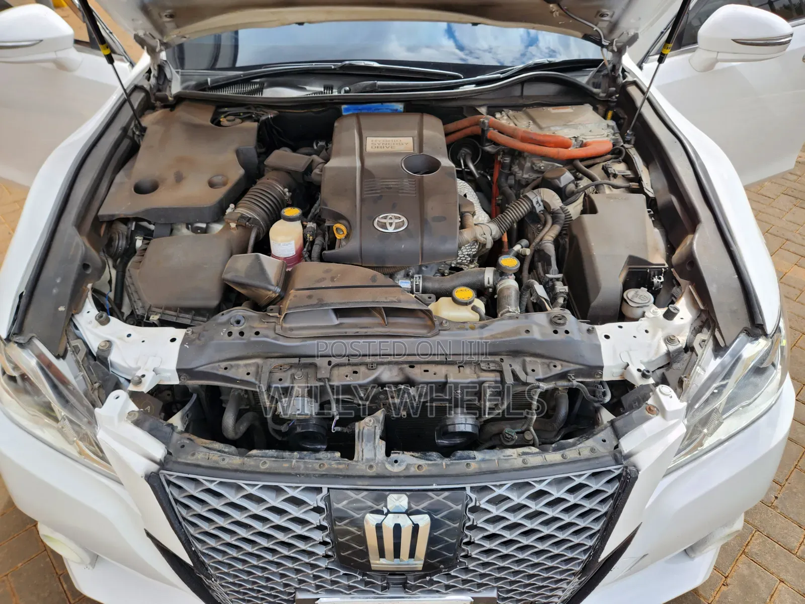 Toyota Crown 2013 White
