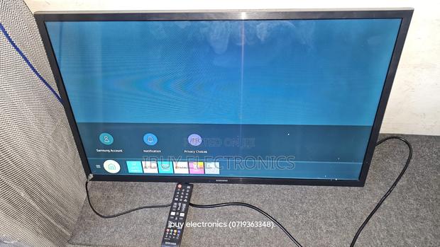 Samsung 32" Smart TV - thumbnail 3