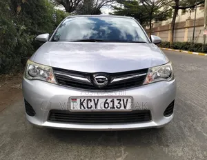 Toyota Corolla Fielder 2013