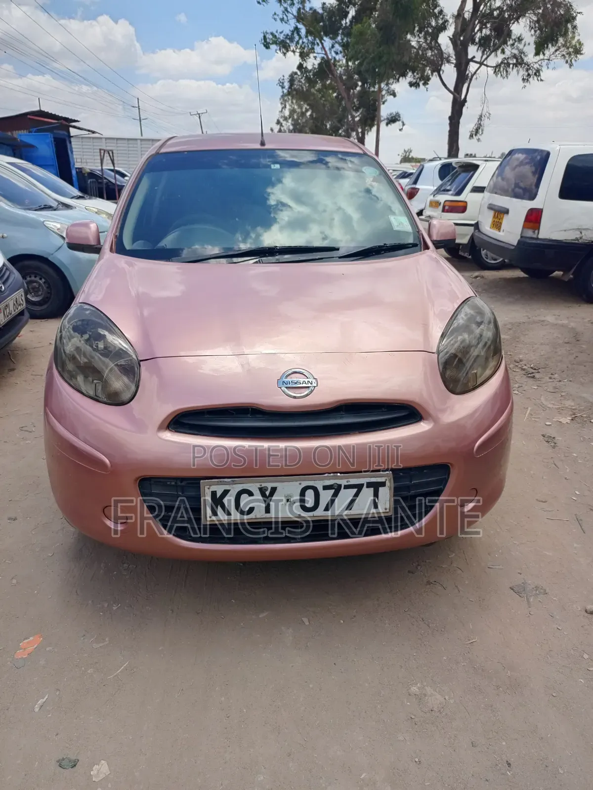 Nissan March 2012