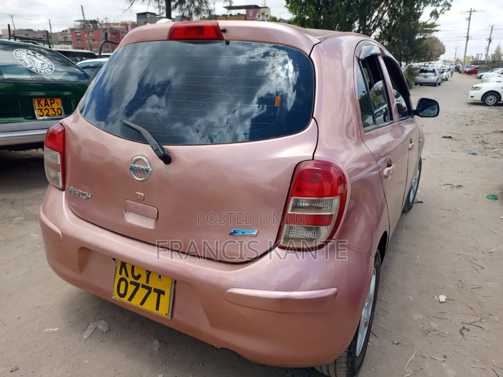 Nissan March 2012
