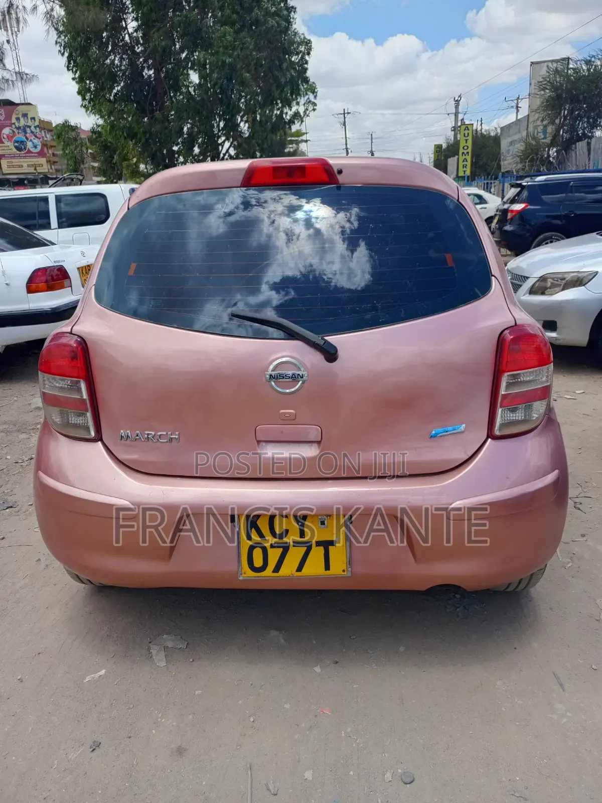 Nissan March 2012