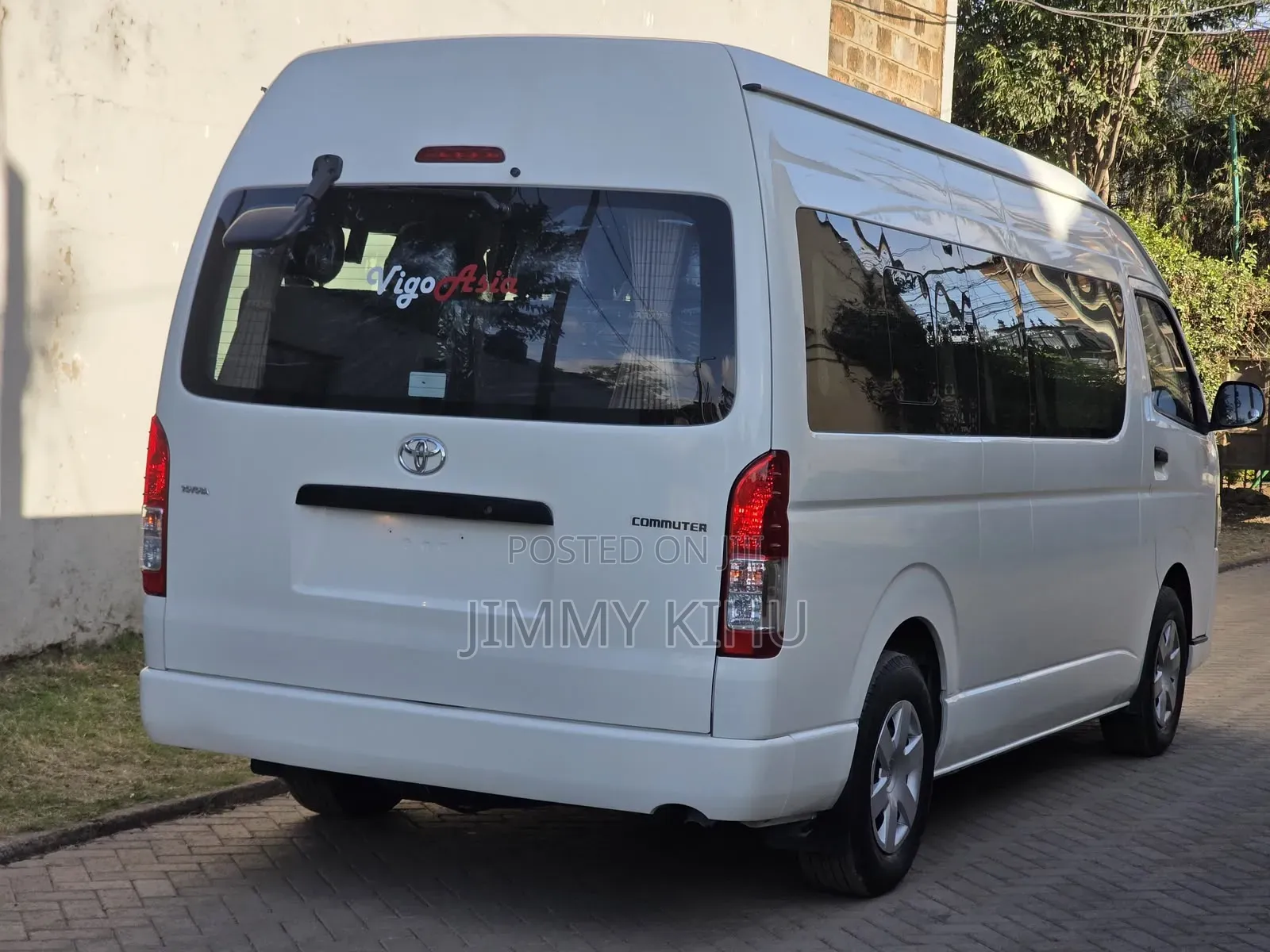 Toyota HiAce 2019 White