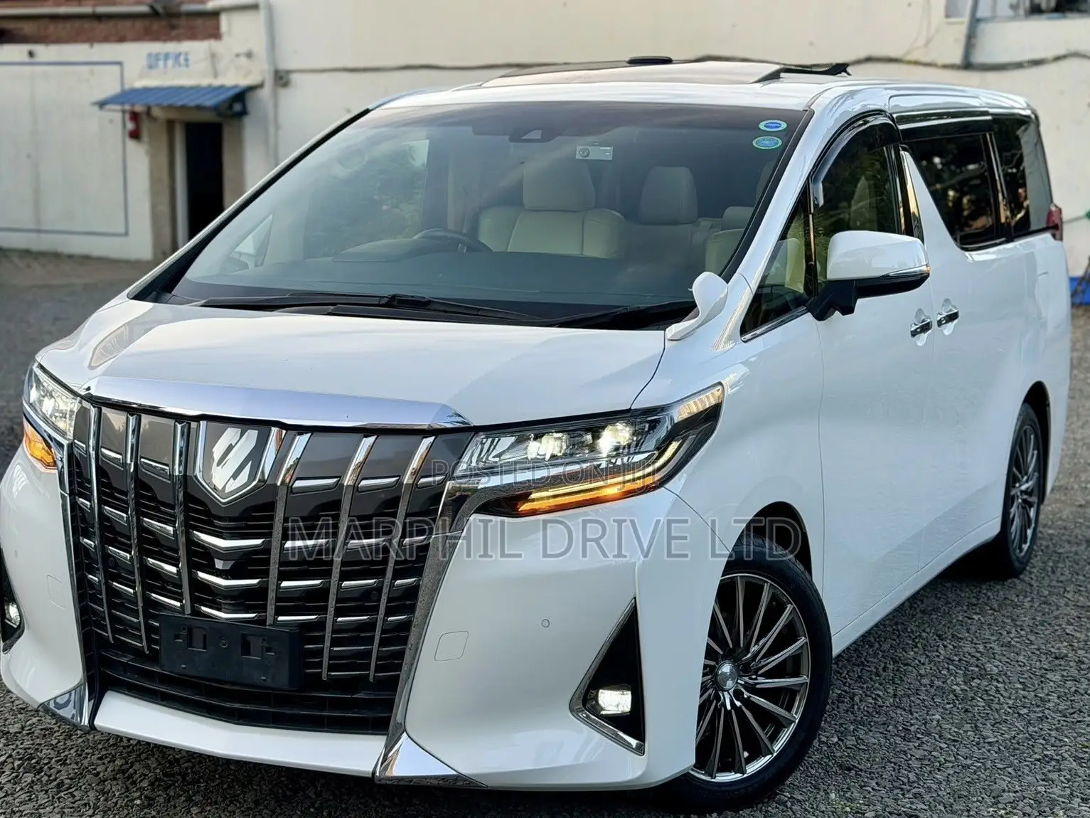 Toyota Alphard 2019 White
