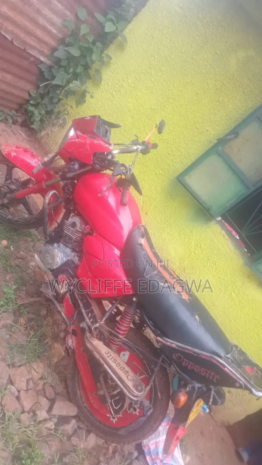 TVS 2022 Red
