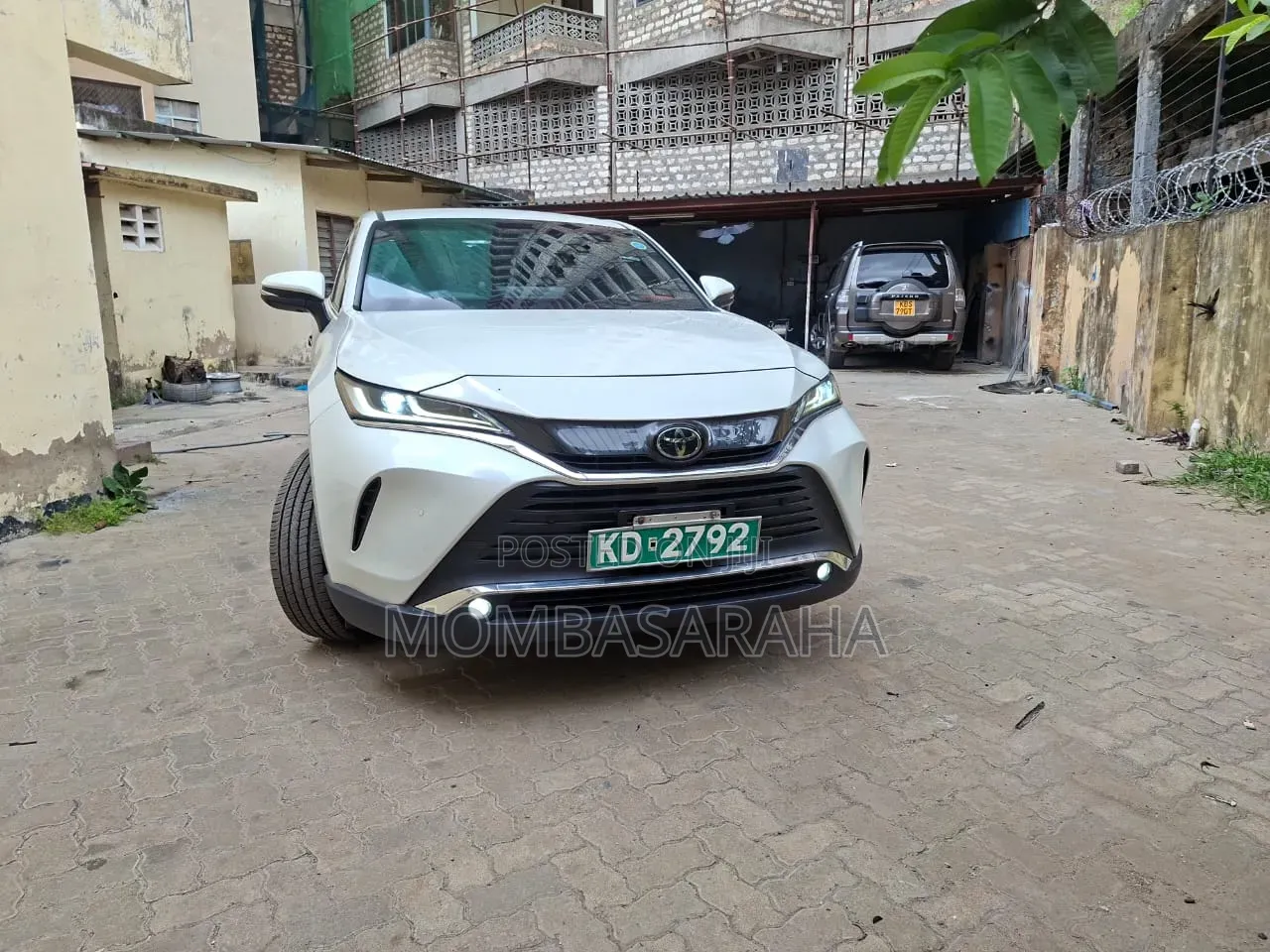 Toyota Harrier 2020 Off white