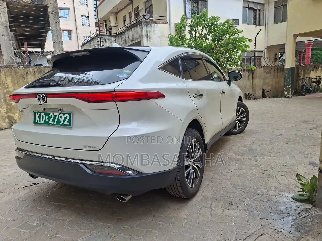 Toyota Harrier 2020 Off white