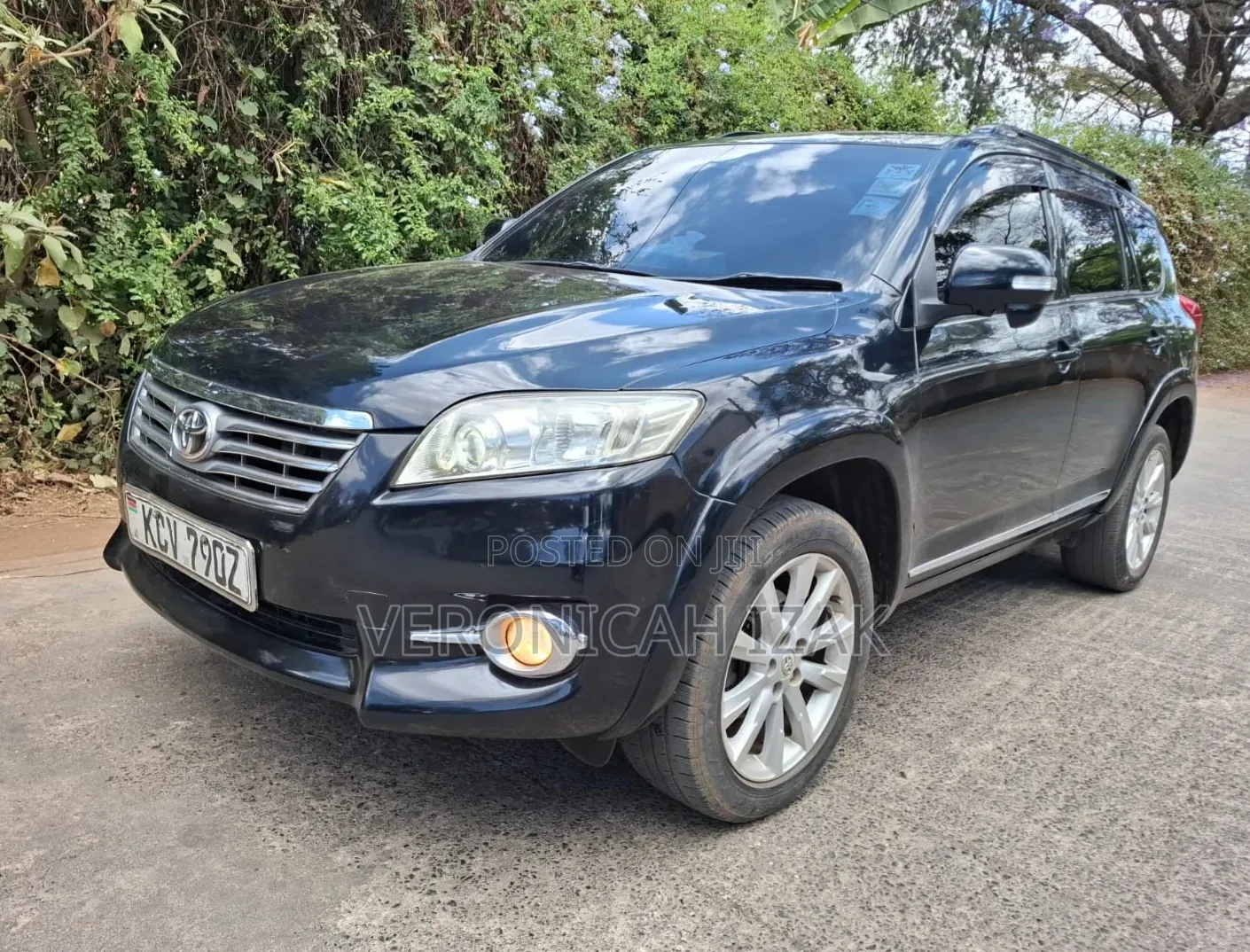 Toyota Vanguard 2012 Black