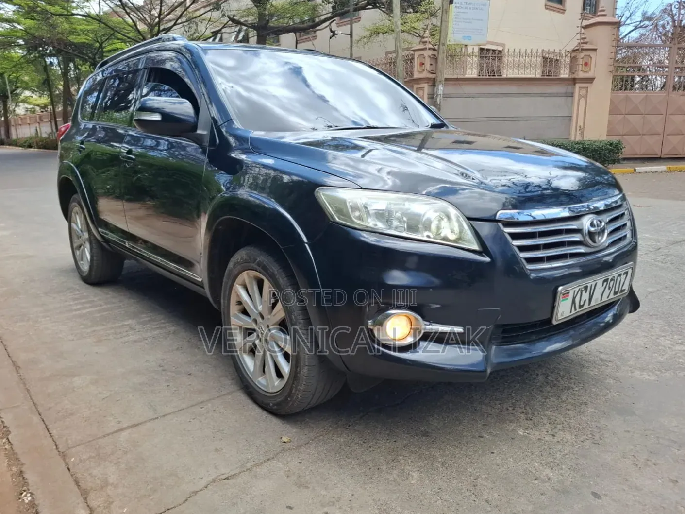 Toyota Vanguard 2012 Black