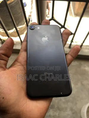 Apple iPhone 7 32 GB Black