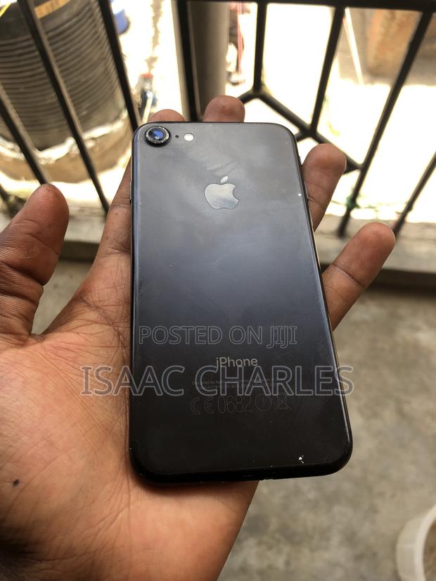 Apple iPhone 7 32 GB Black