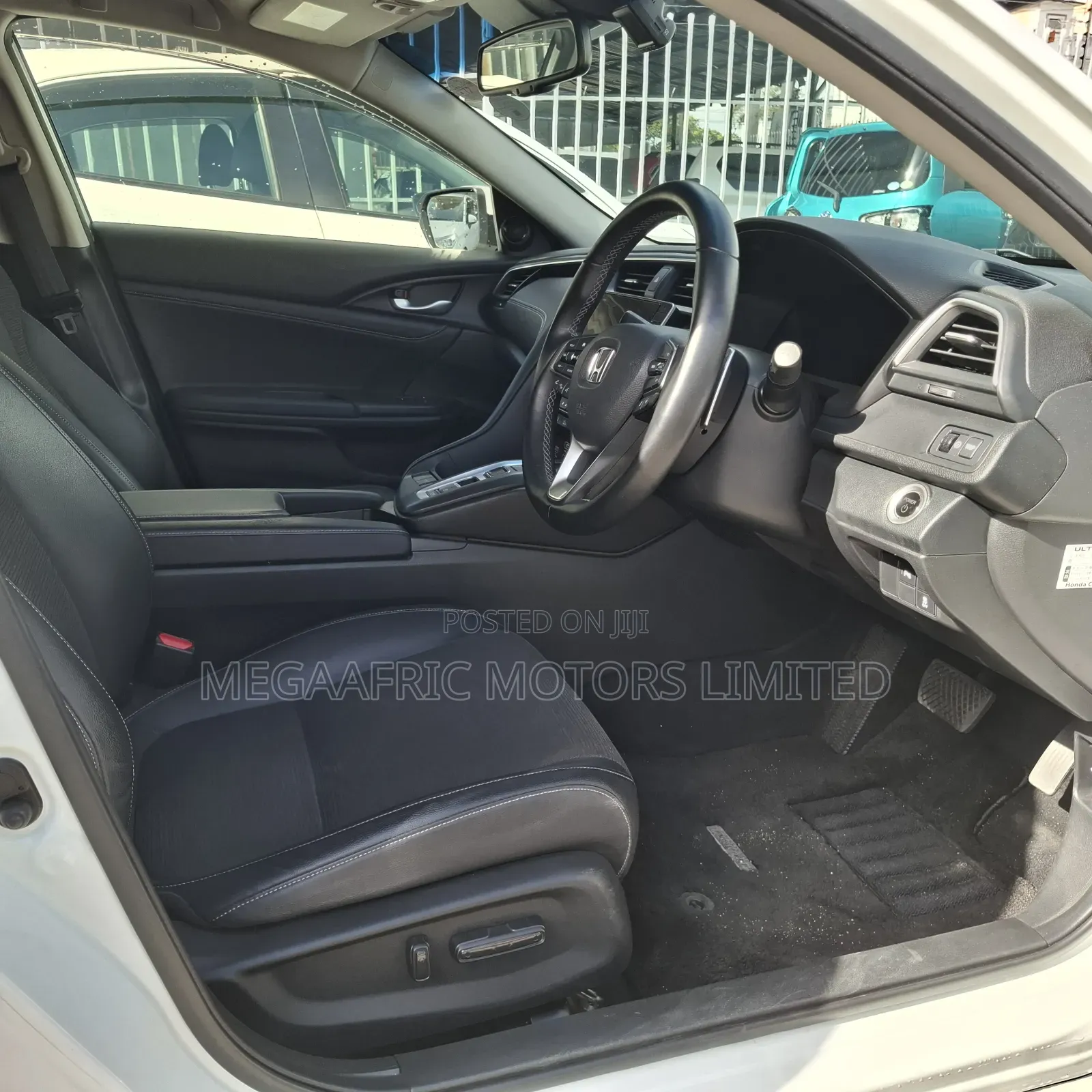Honda Insight Touring 2019 White