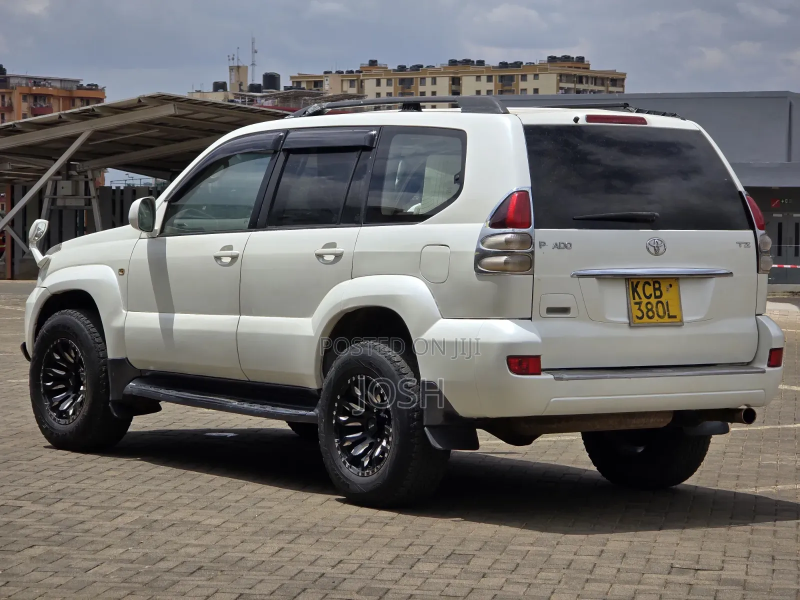 Toyota Land Cruiser Prado 2007 White