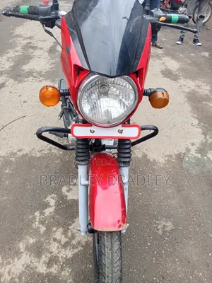 TVS HLX 125 2026 Red