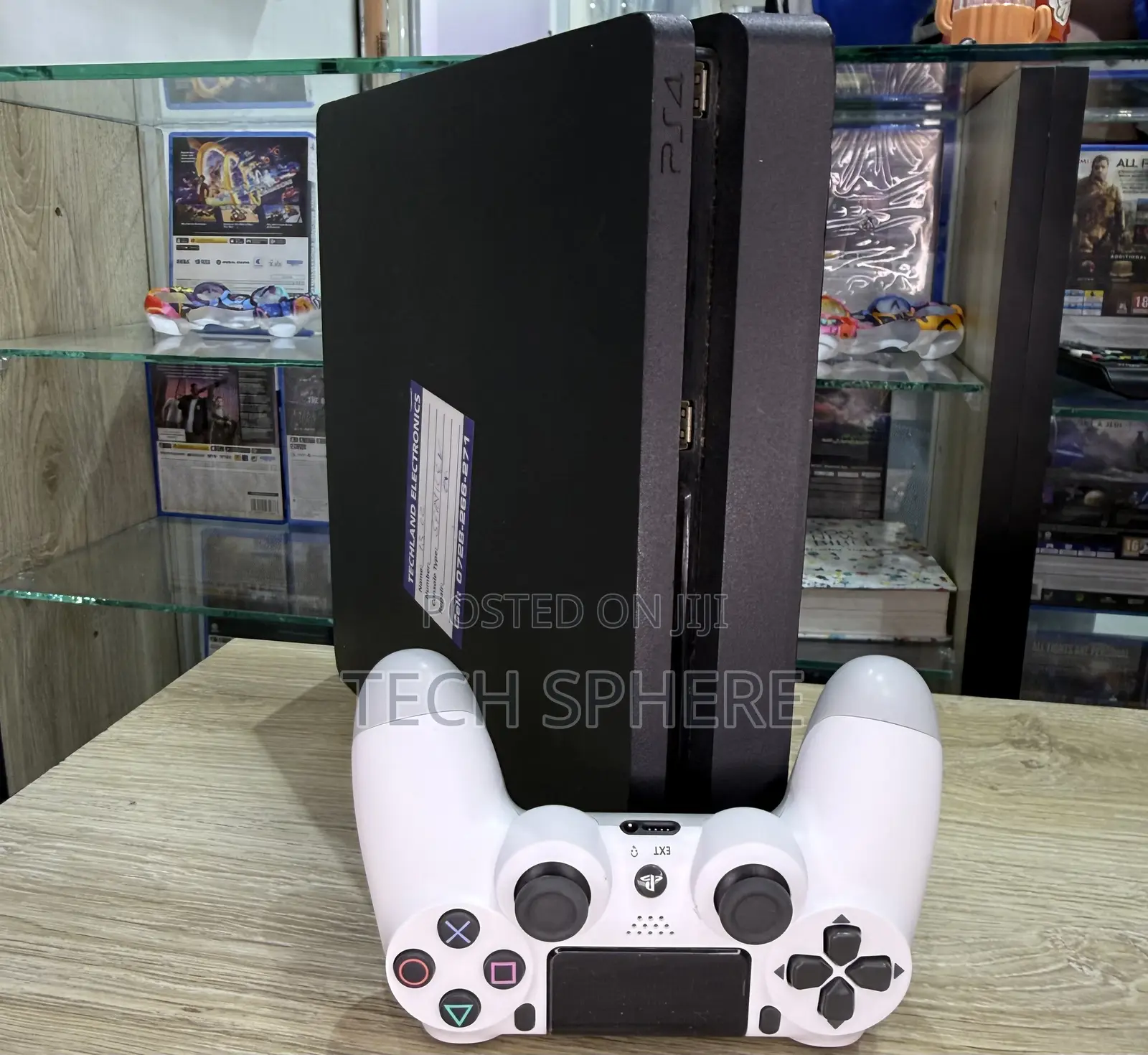 Mint PS4 Slim