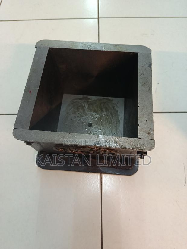Concrete Cube Mould 150x150x150mm Cast Iron Testing - thumbnail 2