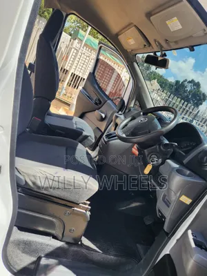 Nissan NV200 2018 White