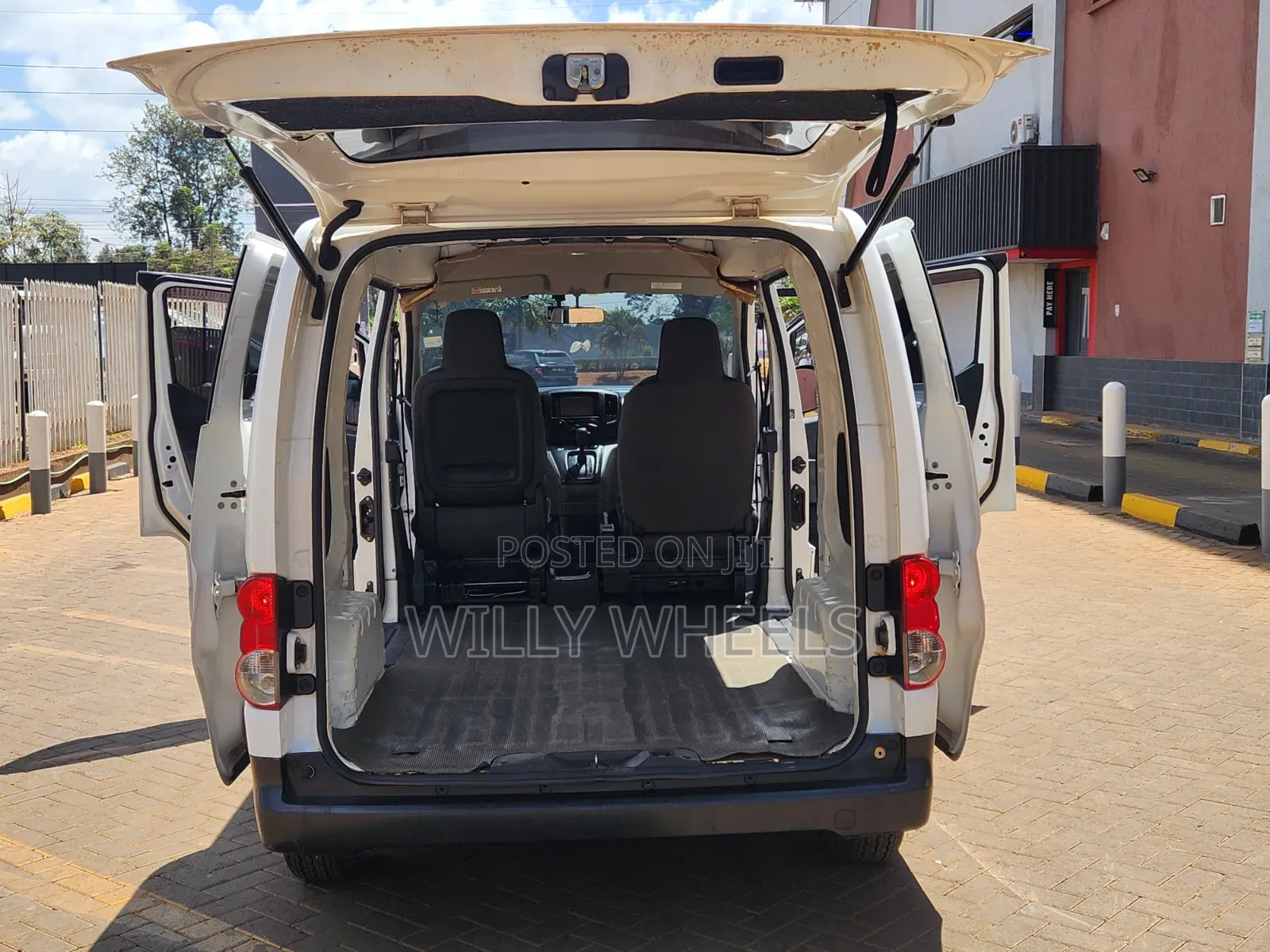 Nissan NV200 2018 White