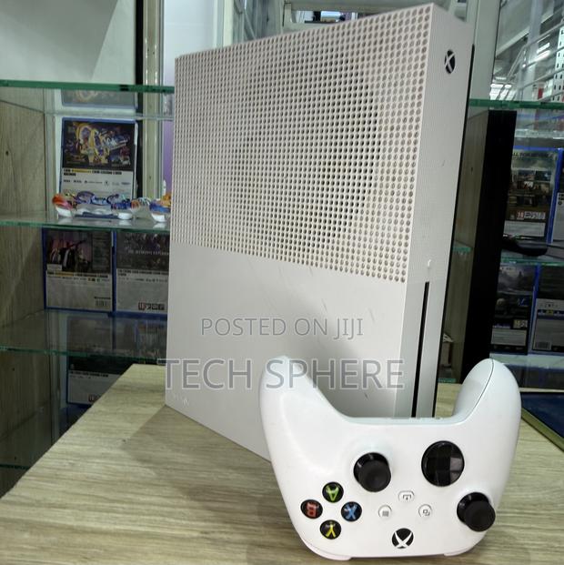 Ex-Uk Xbox One S - thumbnail 2