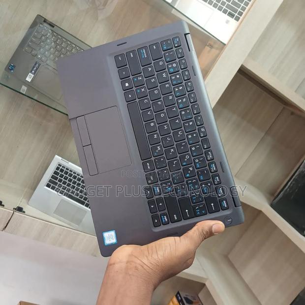Laptop Dell Latitude 5300 2-in-1 8GB Intel Core i5 SSD 256GB