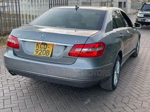 Mercedes-Benz E-Class 2010