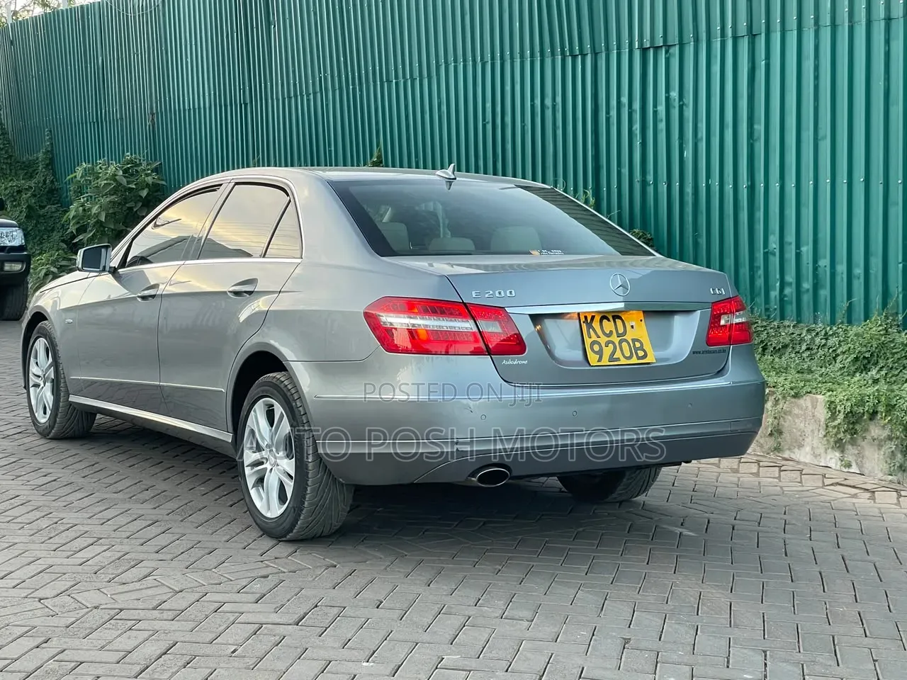 Mercedes-Benz E-Class 2010