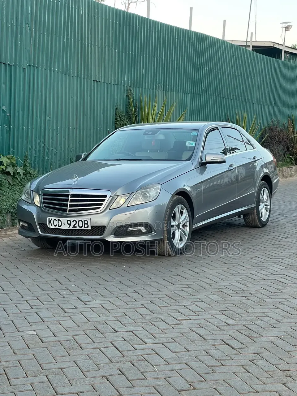 Mercedes-Benz E-Class 2010