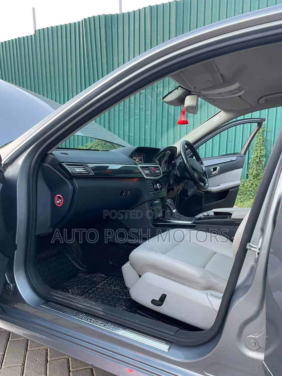 Mercedes-Benz E-Class 2010