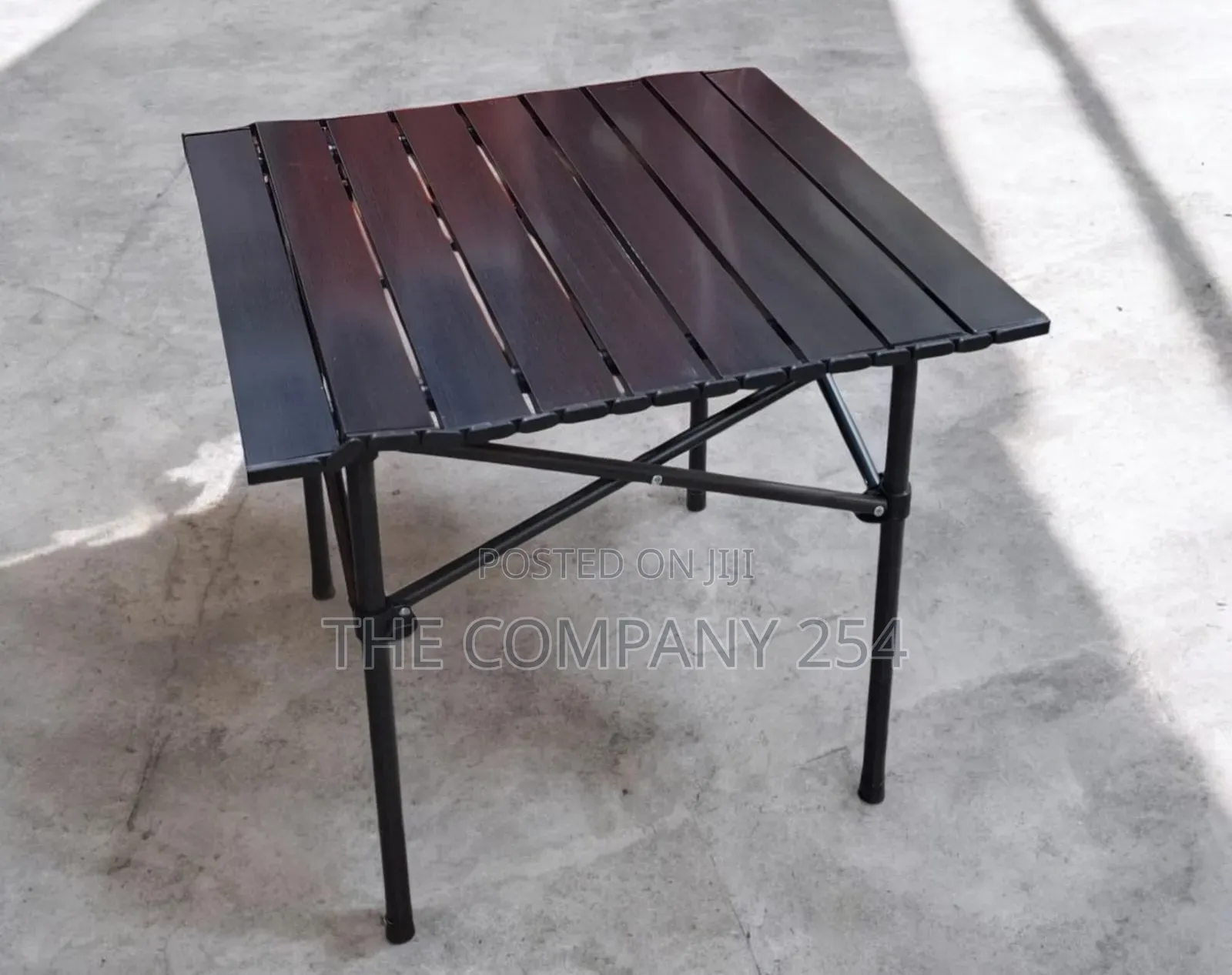 Foldable Outdoor/Indoor Table