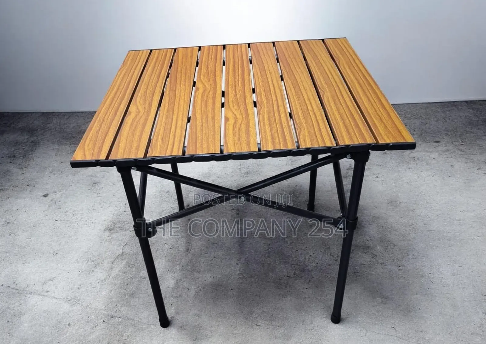 Foldable Outdoor/Indoor Table