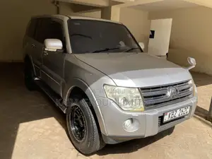 Mitsubishi Pajero 2007 Silver