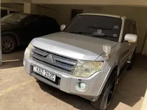 Mitsubishi Pajero 2007 Silver