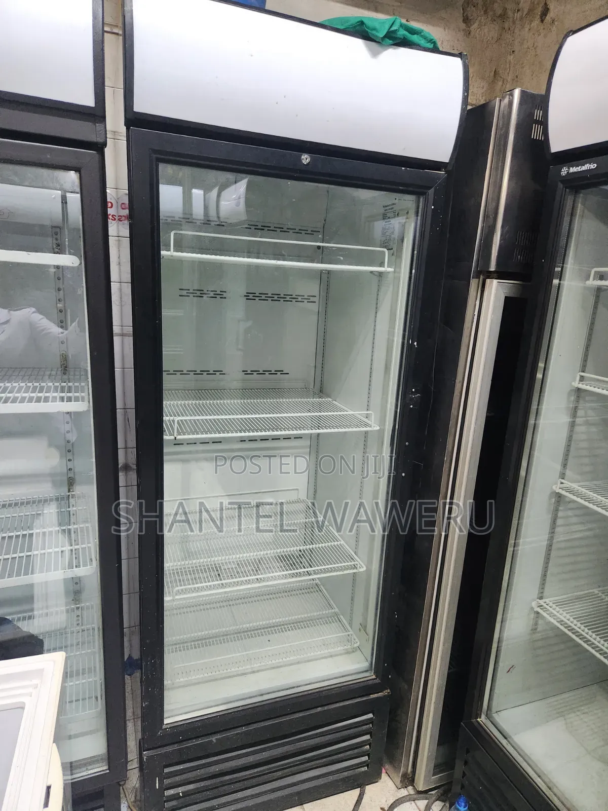 Approved 650litres Display Fridge