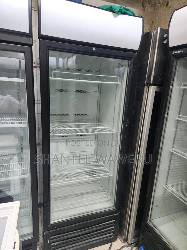 Approved 650litres Display Fridge - thumbnail 2